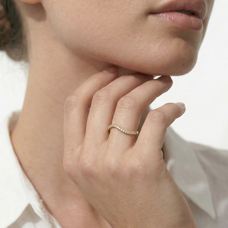 The Leni Pavé Ring