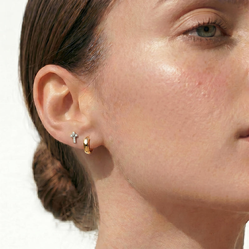 The Emilia Cross Earring