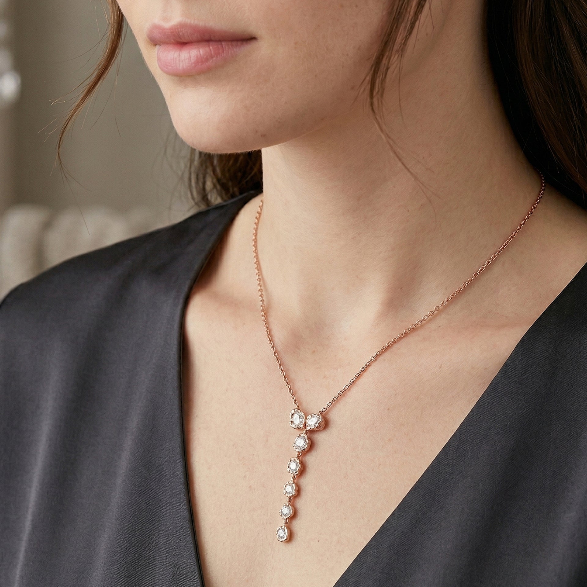 Vaela Pendant