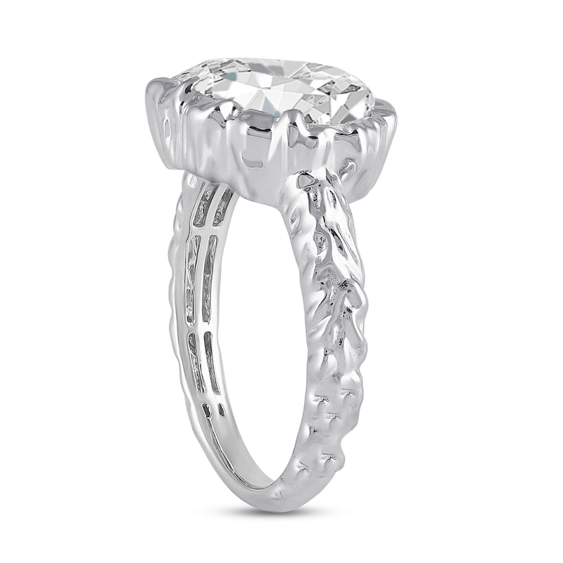 Vetria Solitaire Ring