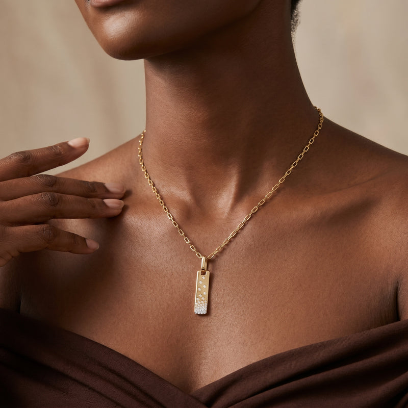 Veyra Pendant