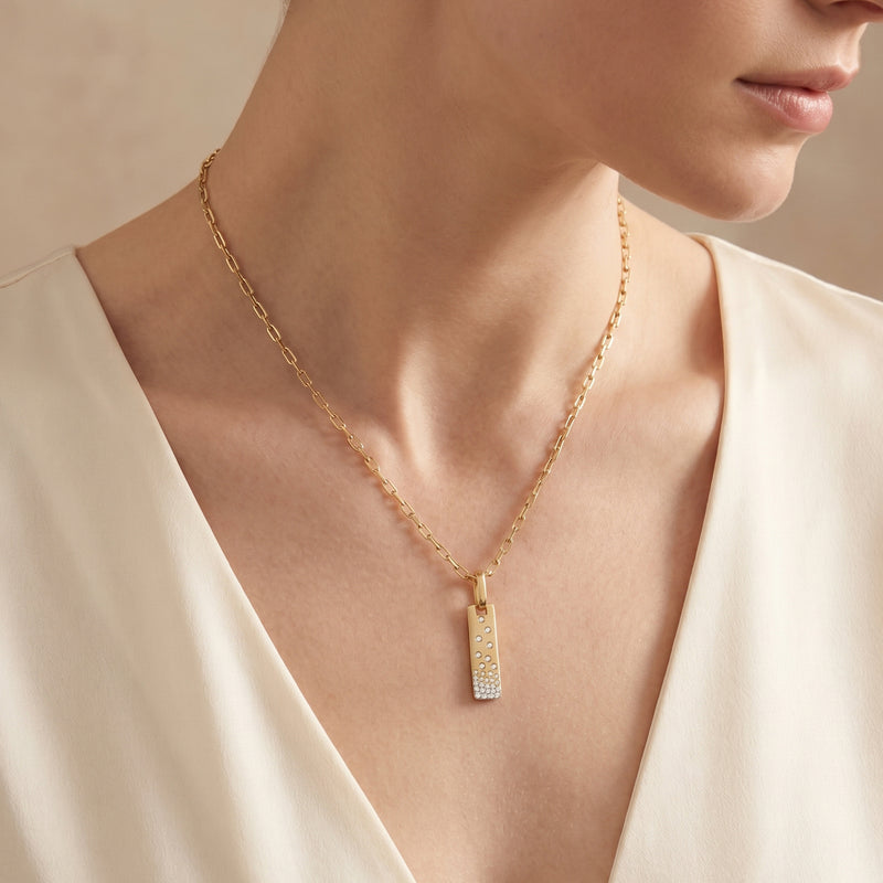 Veyra Pendant