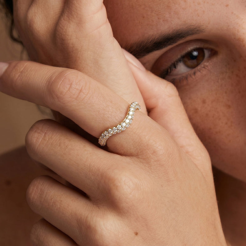 The Windsor Trapezoid Three Stone Diamond Wedding Band