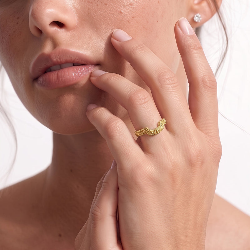 The Seraphine Heart Low-Profile Wedding Band