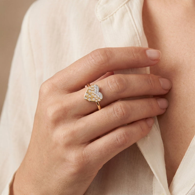 Amoria Ring