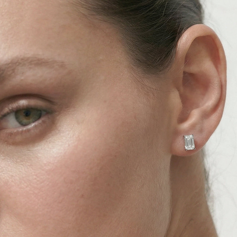 Classic Emerald Stud Earrings (F/G VS+)