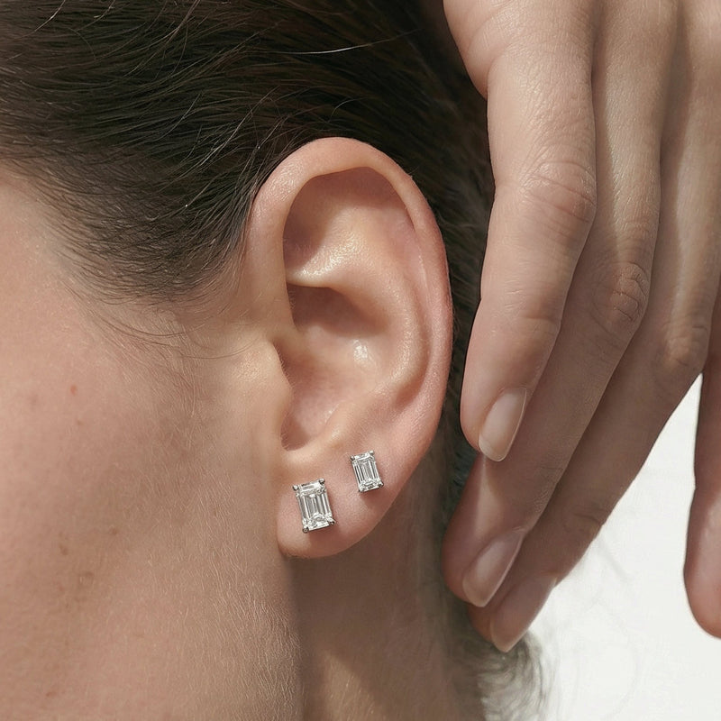 Classic Emerald Stud Earrings (F/G VS+)