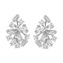 Load image into Gallery viewer, Scatter Waltz Disperse Diamond Earrings
