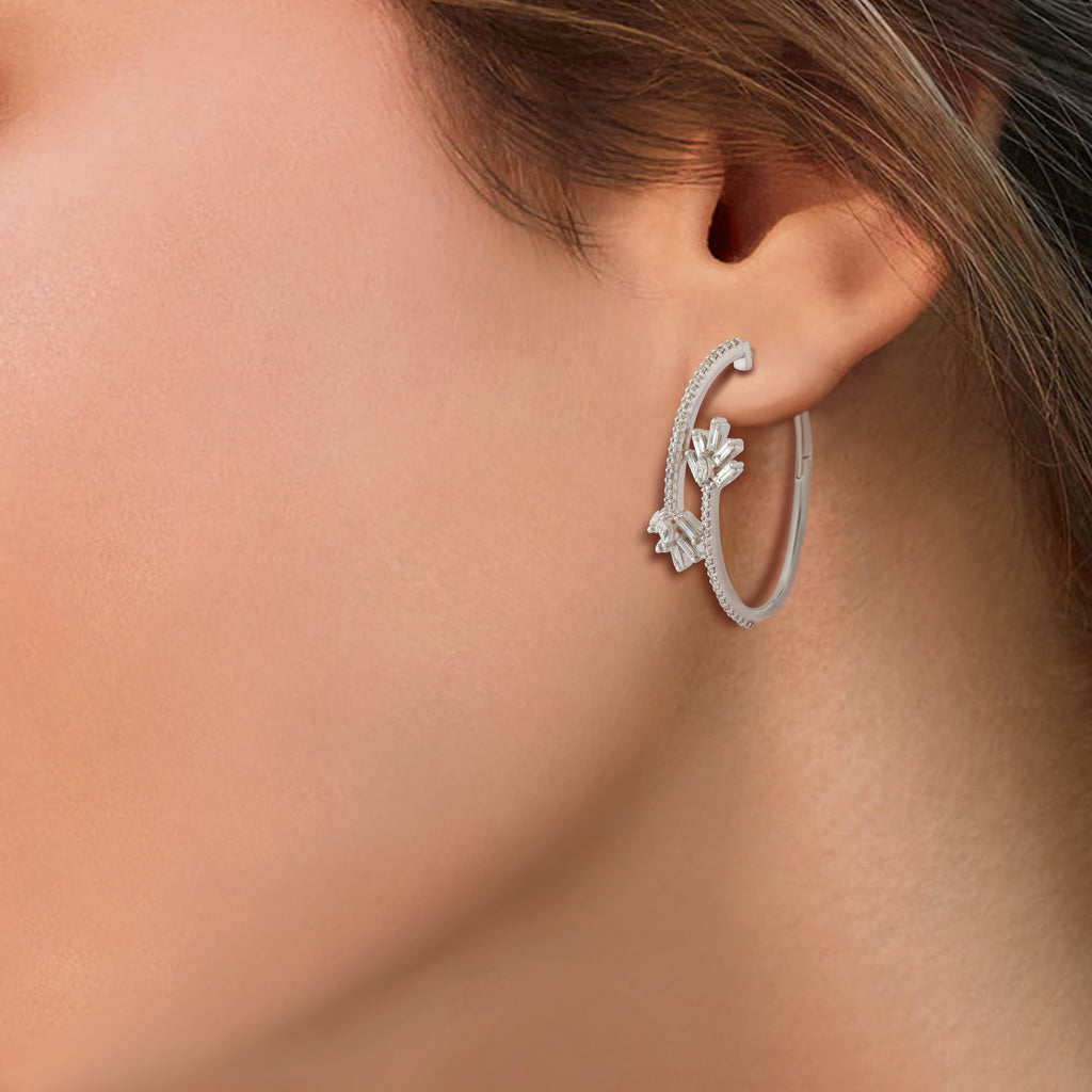 Circled Clutch Diamond Earrings