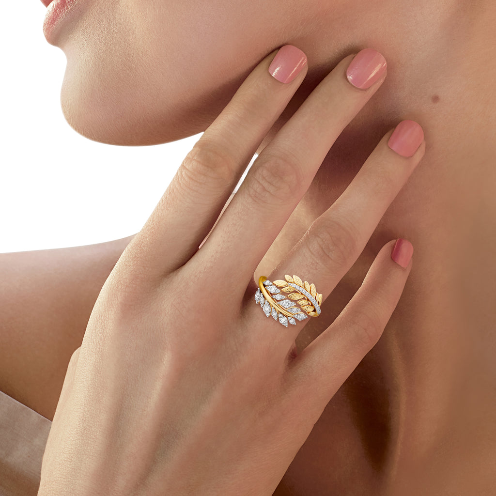 Hypnotic Gold Box Finger Ring for Men